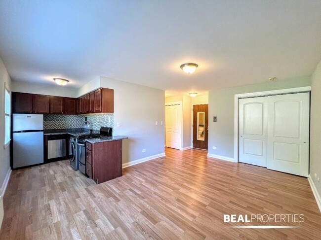 Building Photo - 0 bedroom in HIGHLAND PARK IL 60035
