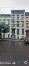 Building Photo - 11 Elm St