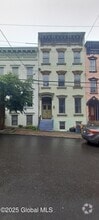 Building Photo - 11 Elm St