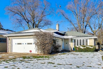 Building Photo - 1006 Devon Ave