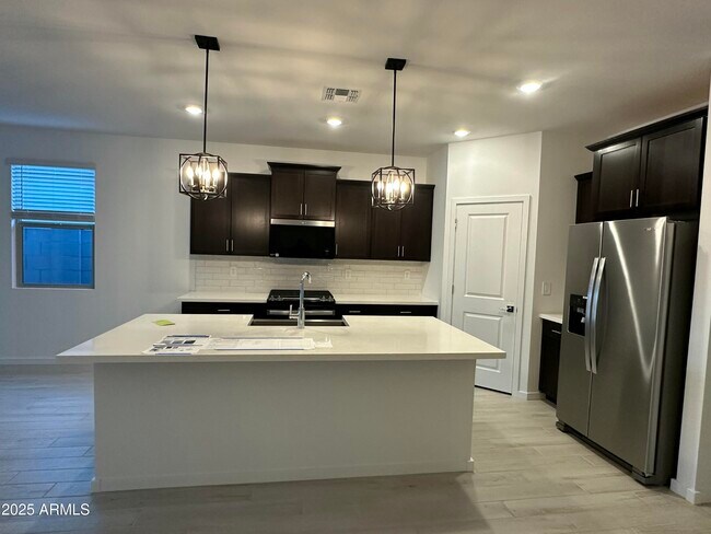 Foto del edificio - 15881 W Gray Fox Trl