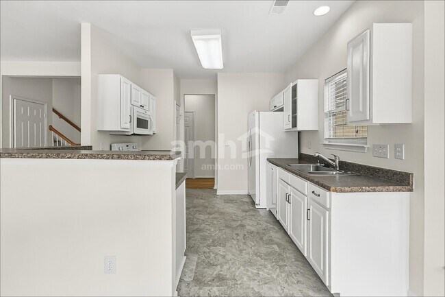 Foto del edificio - 25 Bellows Falls Dr