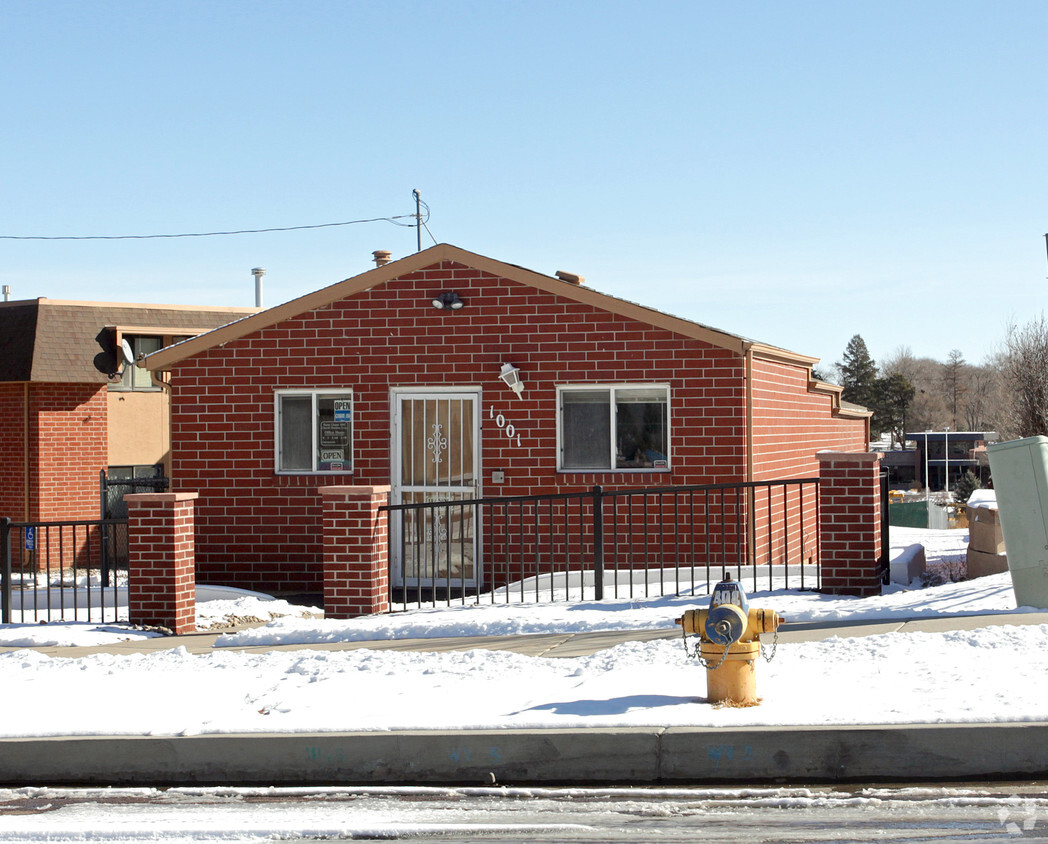 Building Photo - Payne Chapel Apartments  RASA II