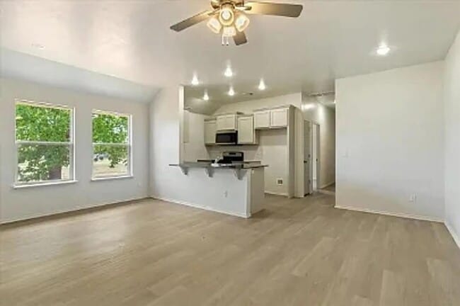 Building Photo - 1324 SW New York Ave