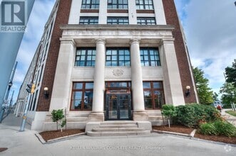 Building Photo - 410-410 King St W