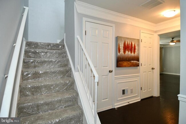 Building Photo - 46893 Eaton Terrace