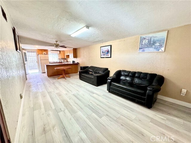 Foto del edificio - 17425 Tadmore St