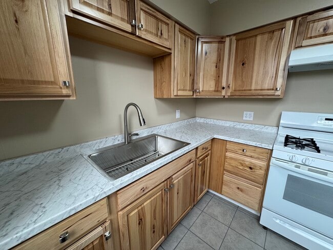 Foto del edificio - 2905 Glenmore Ave