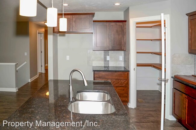 Foto del edificio - 4 br, 3 bath House - 1141 N 99th St.