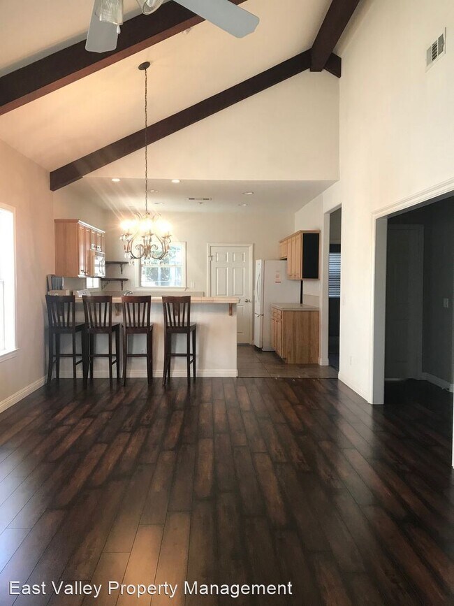 Building Photo - 96 Orangewood Ct