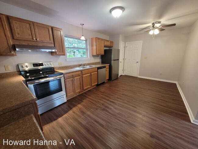 Foto del edificio - 5 br, 3 bath House - 821 Hanover Drive