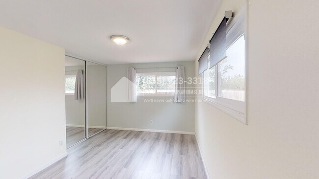 Building Photo - 2824 Ruff Ave