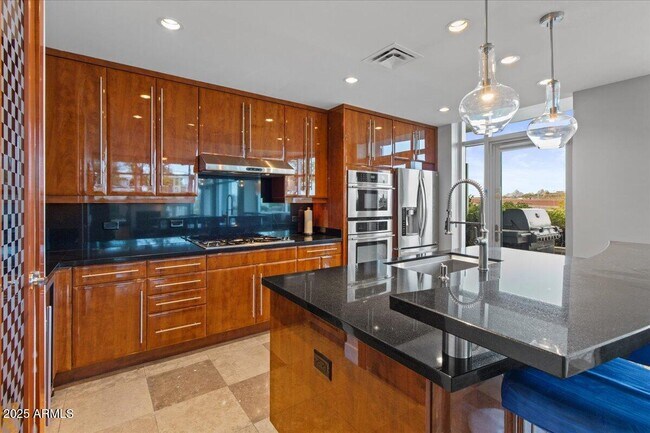 Foto del edificio - 120 E Rio Salado Pkwy