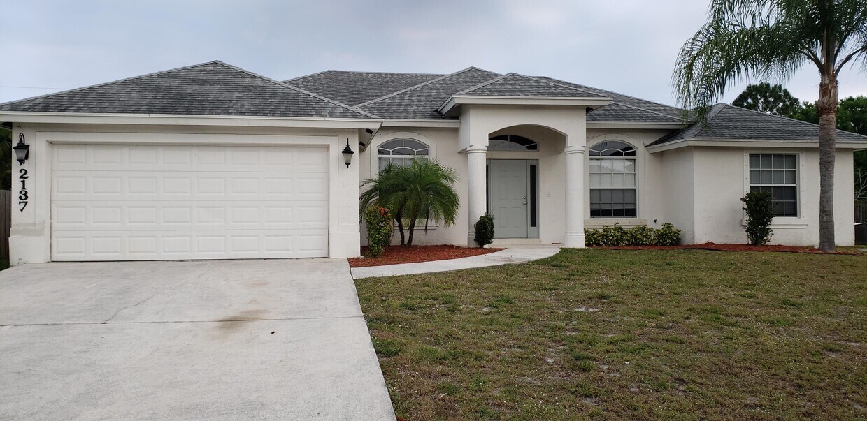 Primary Photo - 2137 SW Idaho Ln