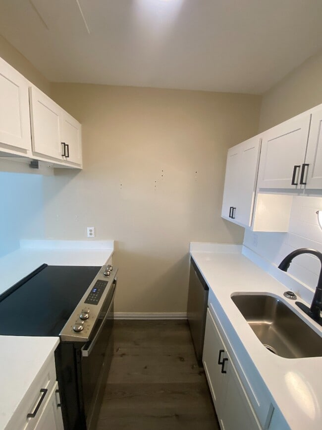 Building Photo - 911 Geyer Ave