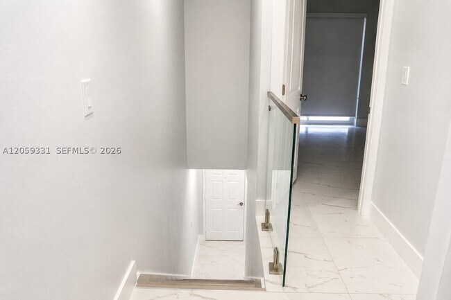 Foto del edificio - 2750 W 76th St