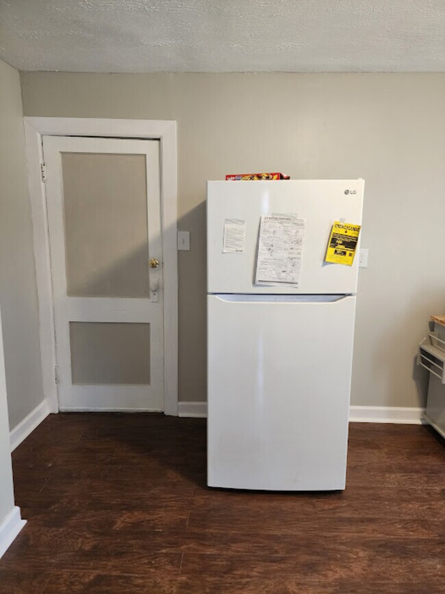 Building Photo - Linwood Unit #1