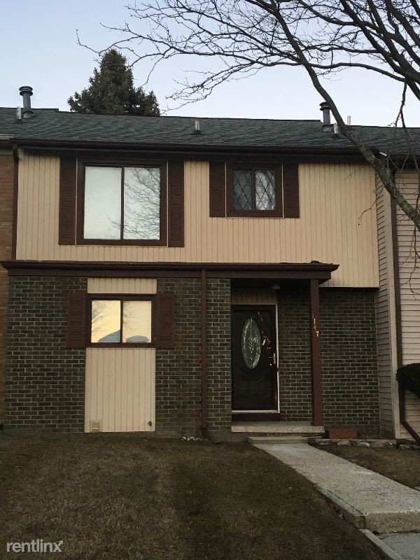 Primary Photo - 3 br, 1.5 bath Condo - 1147 River Hill Dr