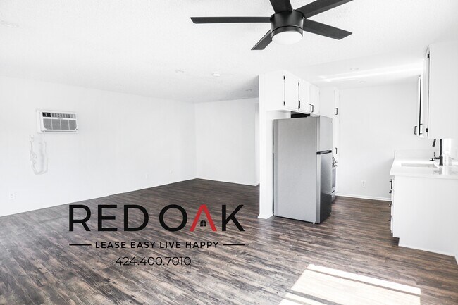 Building Photo - Spacious and Bright Studio with Gas Furnac...