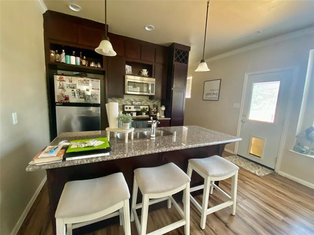 Foto del edificio - 290 Country Ridge Rd