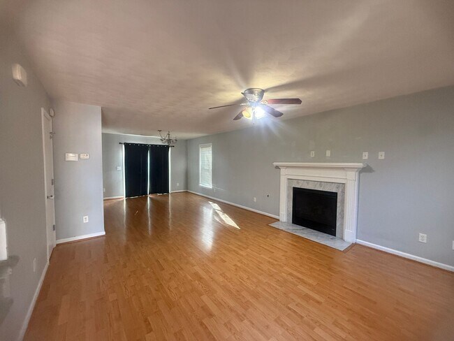 Foto del edificio - Colonial Heights