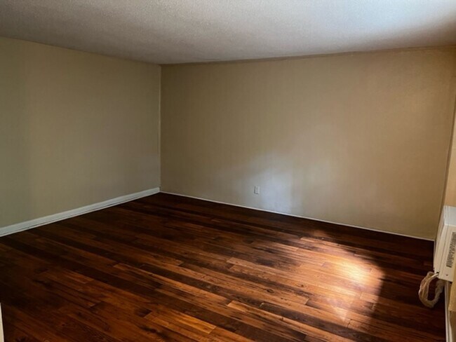 Foto del edificio - 1bed/1bath cozy studio apartment!!