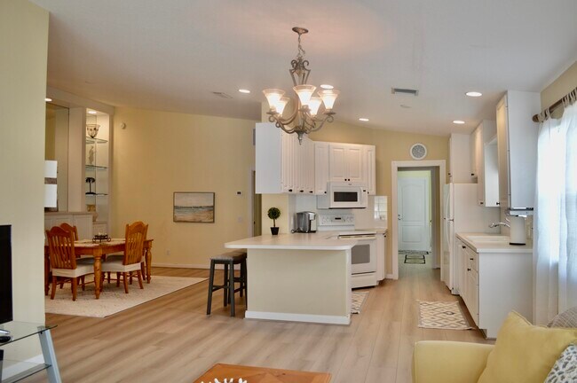 Foto del edificio - 3787 SE Big Bend Terrace
