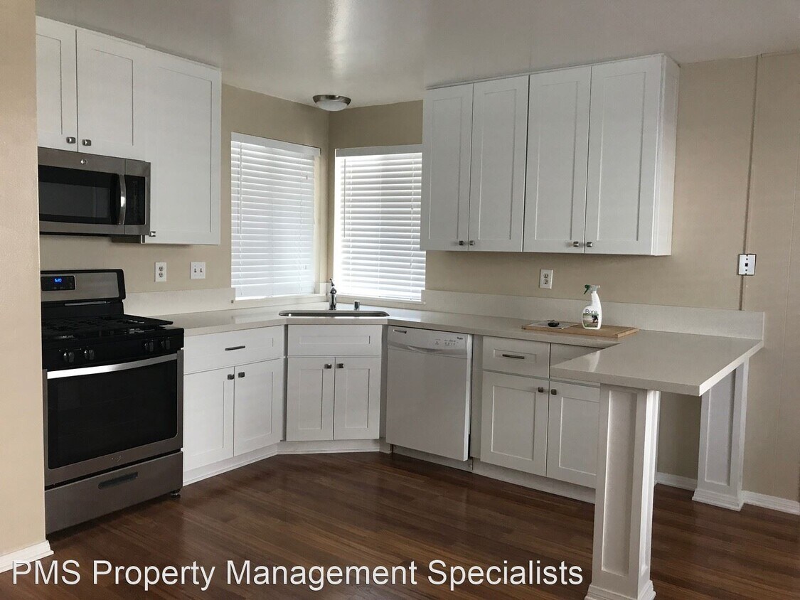 Primary Photo - 3 br, 2 bath House - 473 Appleton Road