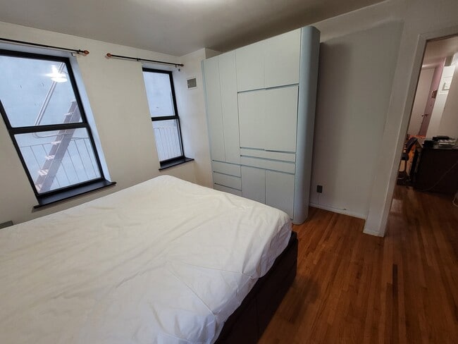 Bedroom - 571 Academy St