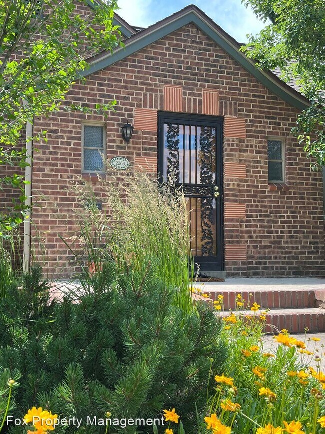 Building Photo - 4 br, 2 bath House - 2265 Locust Street