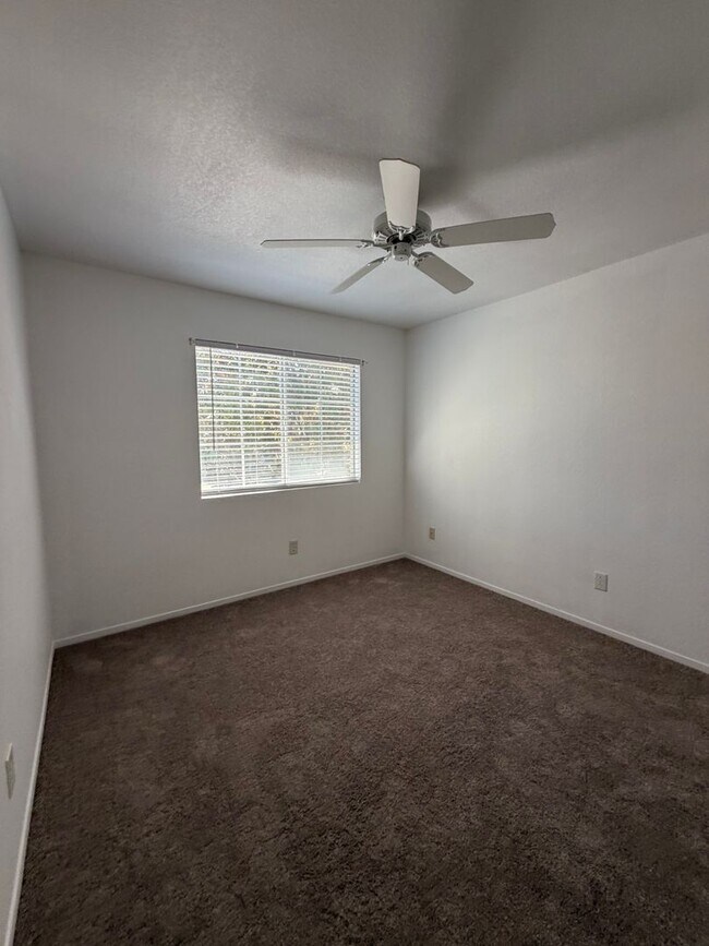 Building Photo - Gated Community Home