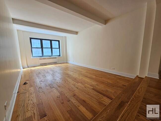 Foto del edificio - Spacious 2-Bedroom in Midtown East | 7th F...
