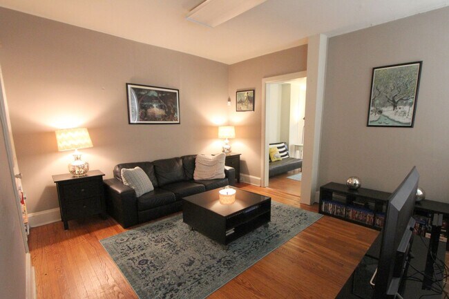 Foto del edificio - 8107 Germantown Ave