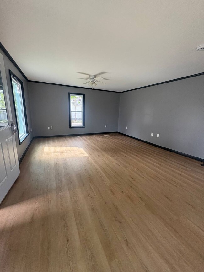 Foto del edificio - 302 3rd Ave NW