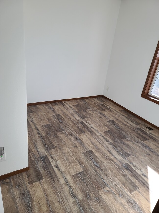 Building Photo - 10 Belmar St