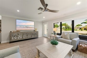 Building Photo - 530-108 108th Ave N