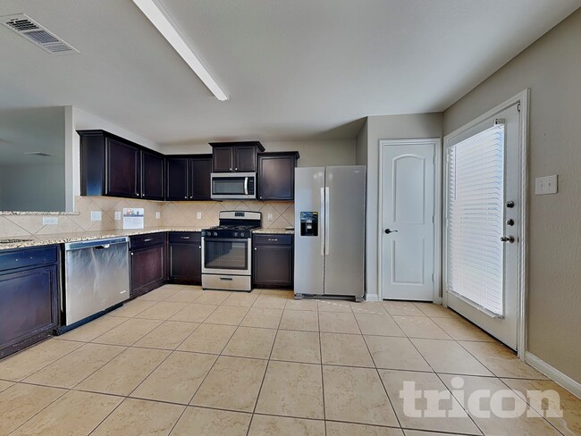 Building Photo - 1525 Treeta Trail