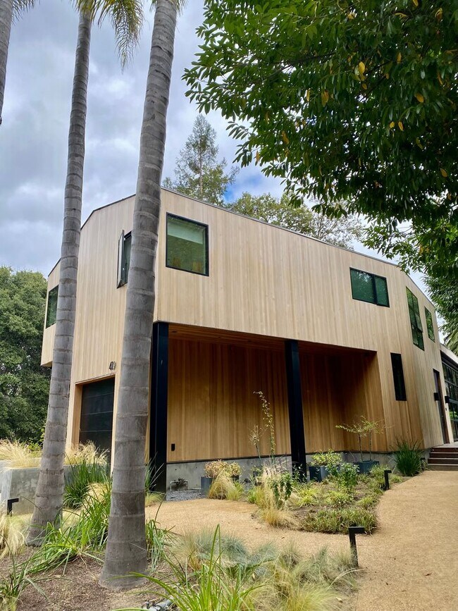 Building Photo - Furnished and Uniquely Contemporary Luxury...