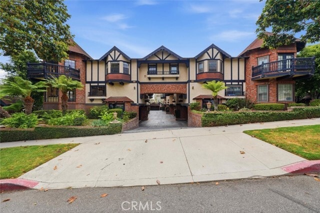Building Photo - 227 S Irena Ave