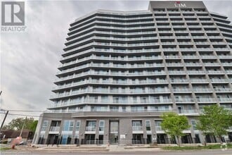 Building Photo - 2782 Barton St E
