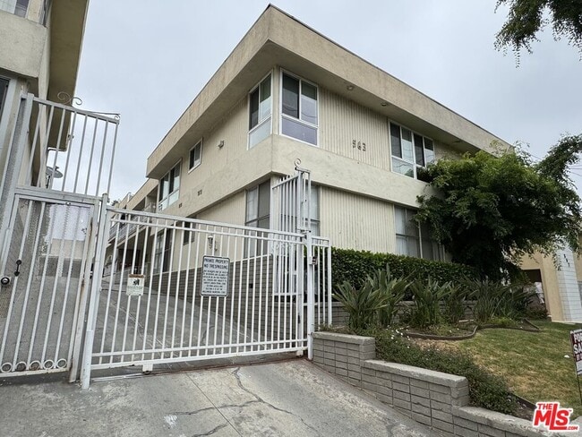 Foto del edificio - 563 E Hazel St