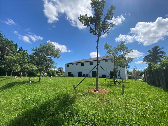 Foto del edificio - 5615 Polk St