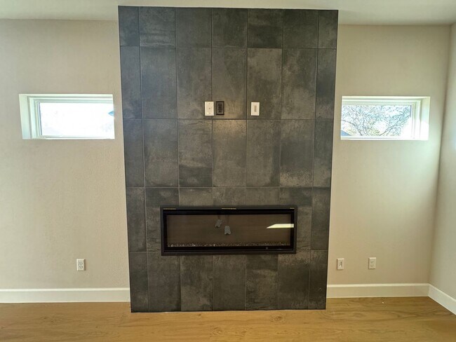 Foto del edificio - Be the 1st in this 4 bed, 3 bath, 2 car New Construction!