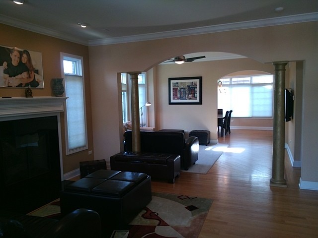 Building Photo - 2042 Alta Vista Court