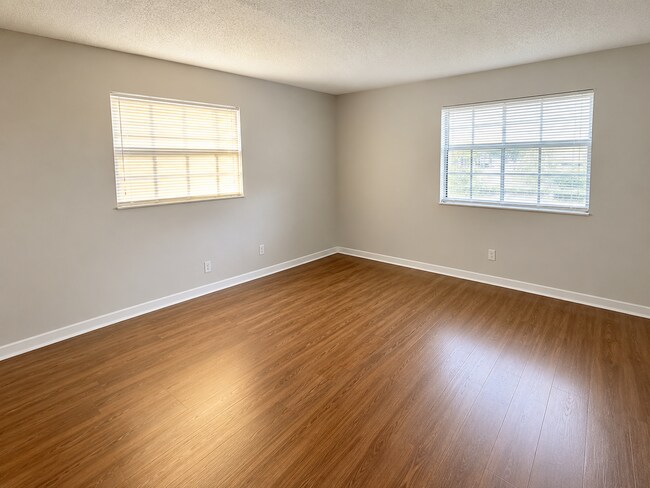 Foto del edificio - 4101 Oak Terrace Dr