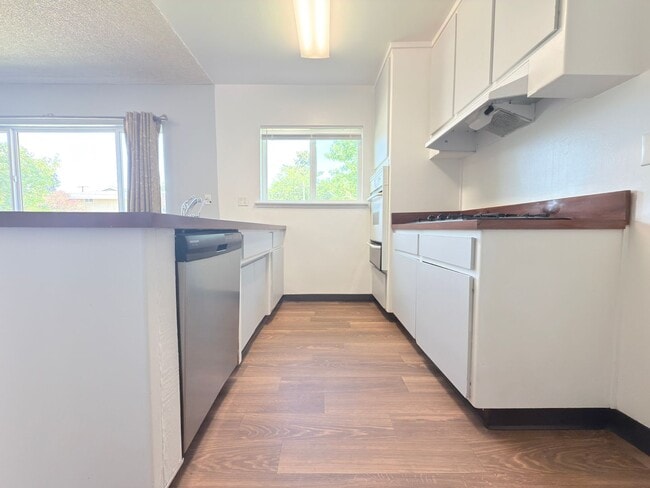 Building Photo - 9630 Wilbur Ave