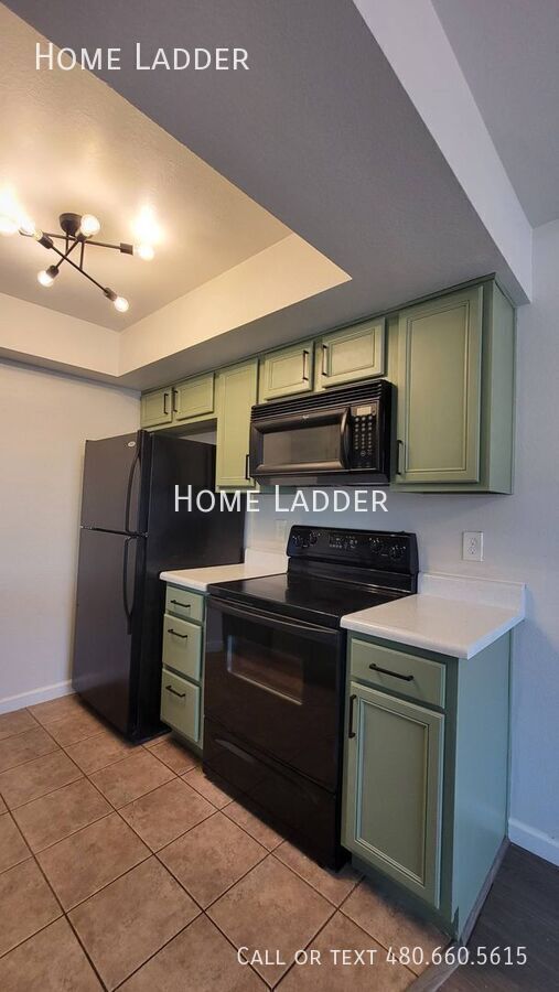 Foto del edificio - 1256 N 85th Pl