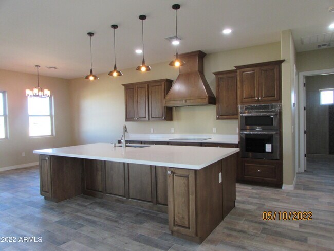 Building Photo - 7124 S 257th Dr