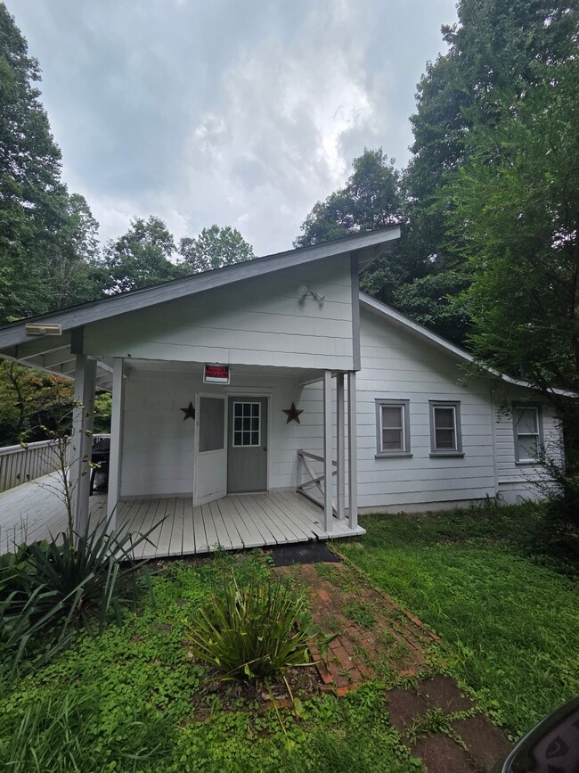 Building Photo - 3381 Greenville Hwy