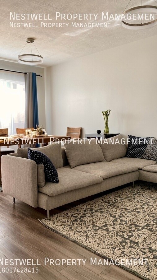 Foto del edificio - Stunning Upgraded Townhome in Bluffdale